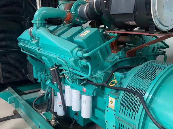 单县更换100kW柴油发电机组机油时，需要注意哪些事项？